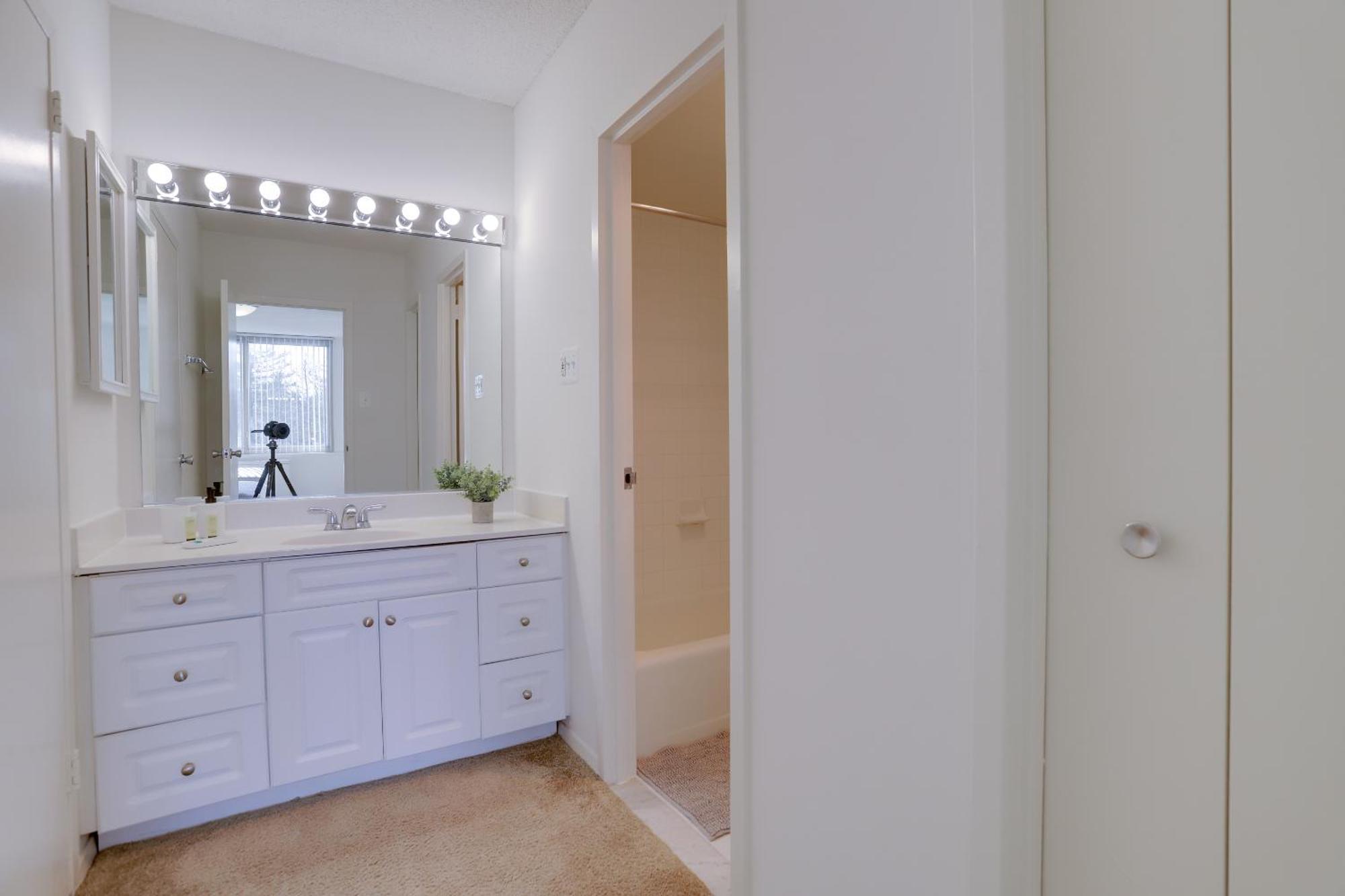 Spacious 2 Bedrooms Apt @Crystal City With Gym Arlington Eksteriør billede