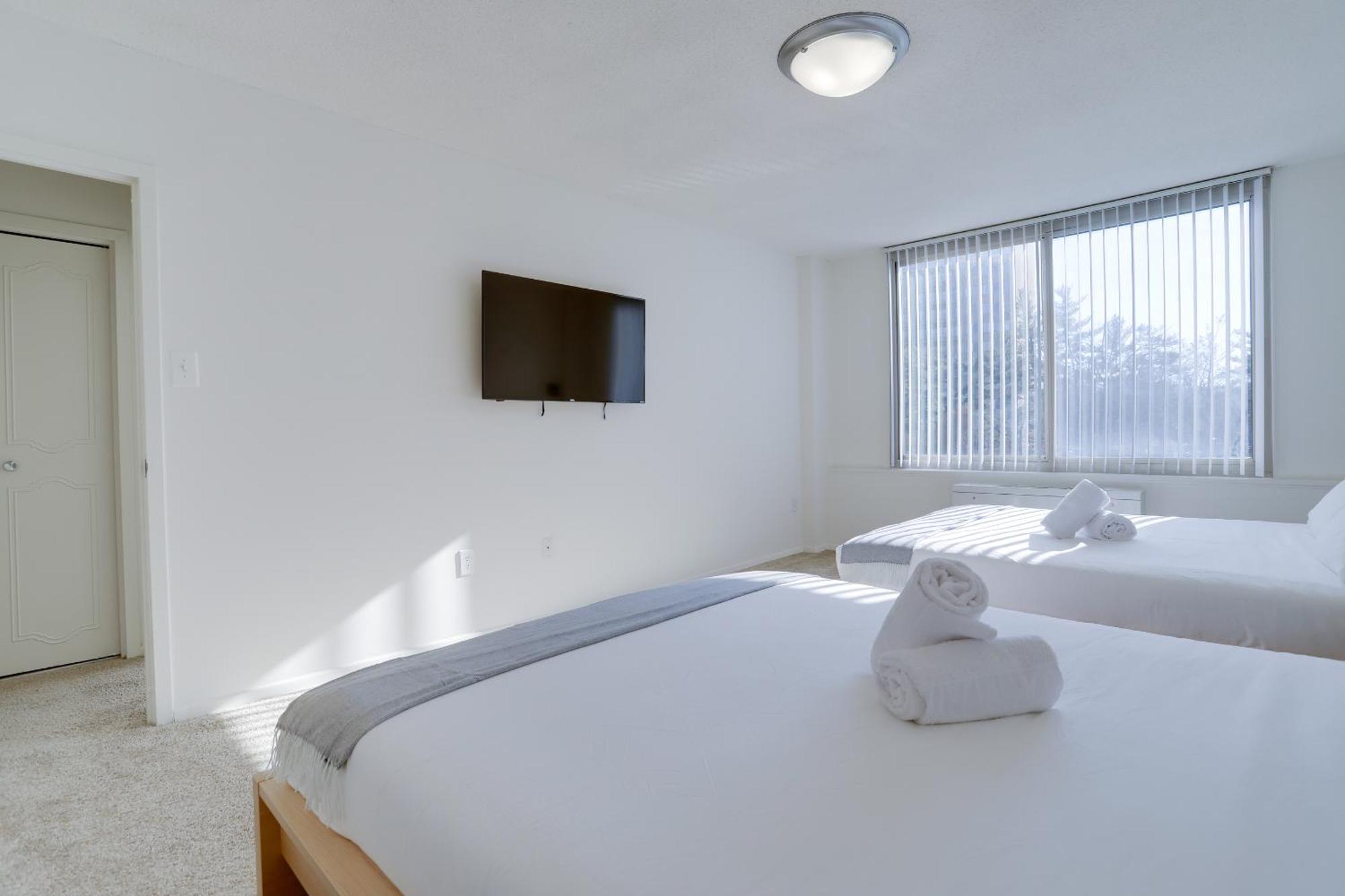 Spacious 2 Bedrooms Apt @Crystal City With Gym Arlington Eksteriør billede
