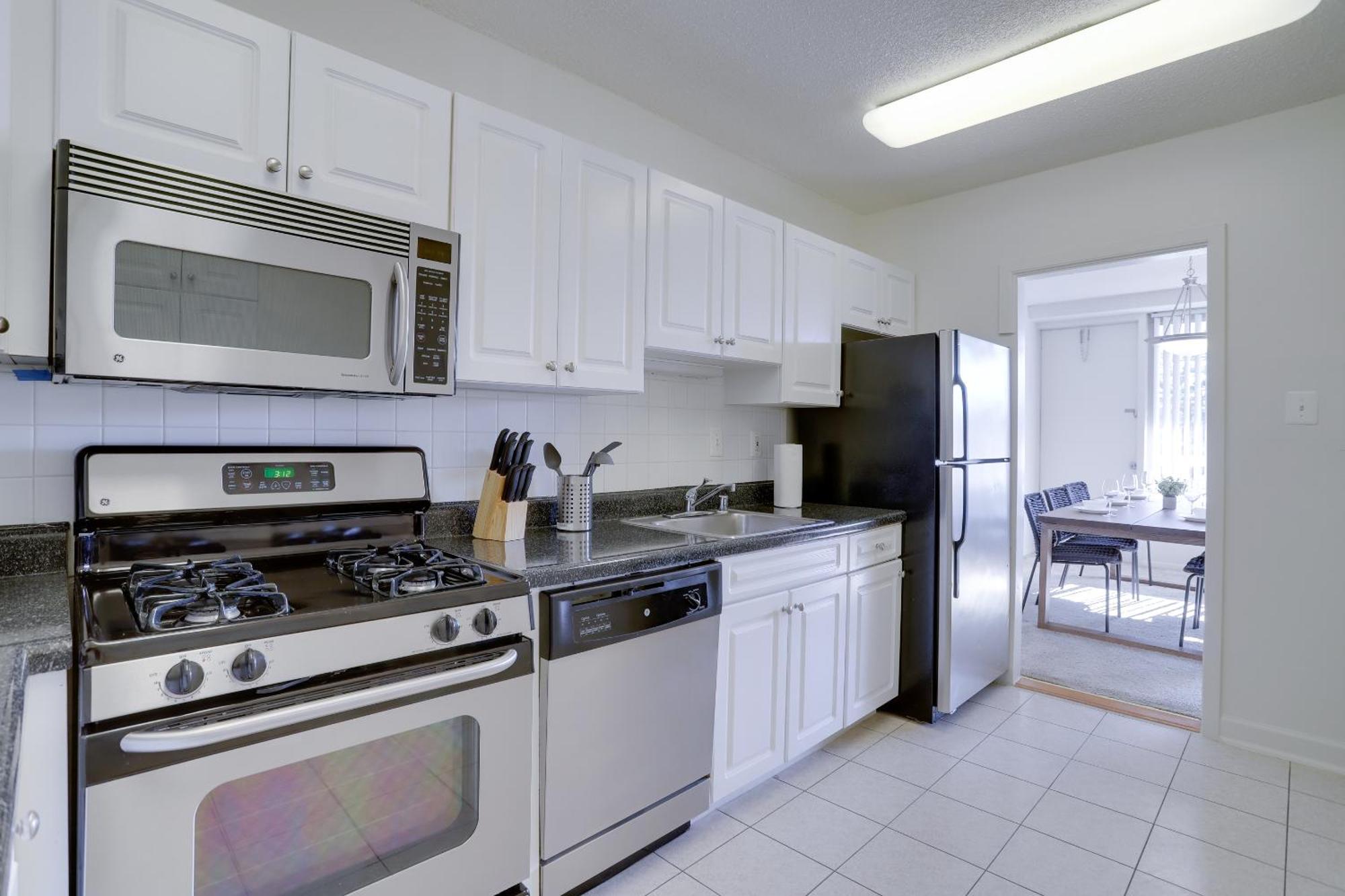 Spacious 2 Bedrooms Apt @Crystal City With Gym Arlington Eksteriør billede