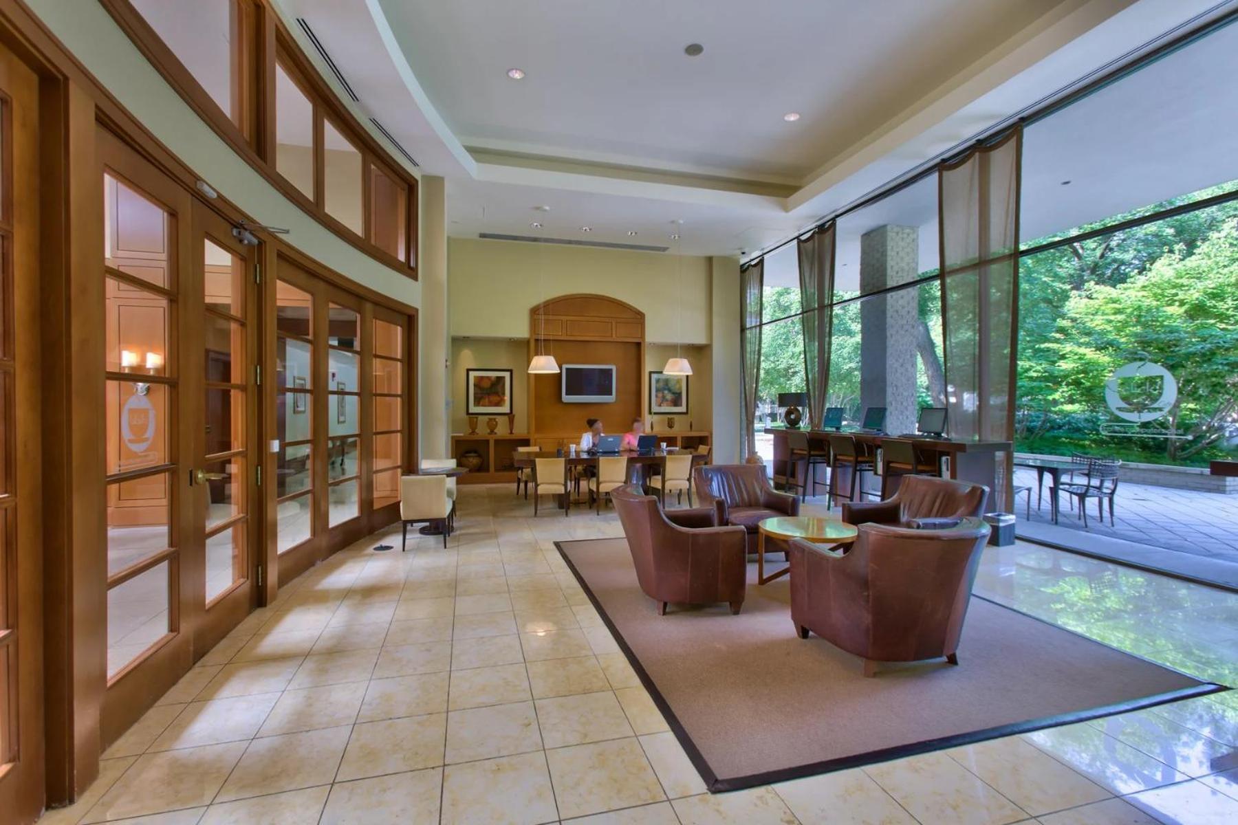 Spacious 2 Bedrooms Apt @Crystal City With Gym Arlington Eksteriør billede